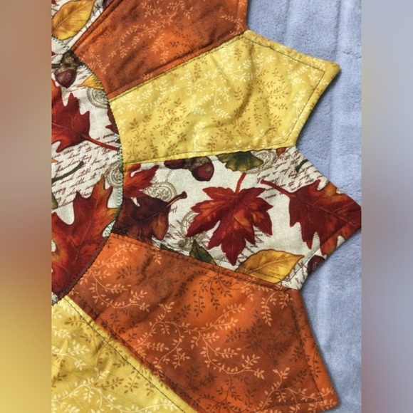 25” Table Topper Fall Leaves Design and Cardinals Winter on the Reverse Side - Picture 6 of 6